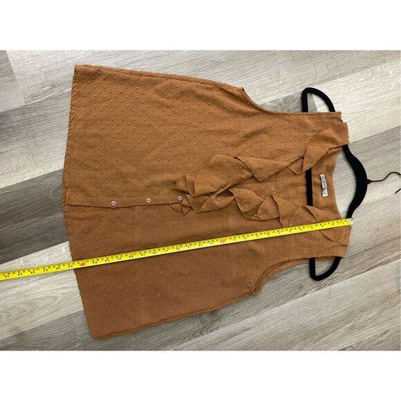 Wishlist Apparel Ruffle Burnt Orange Dot Button Sleeveless Blouse, Size Large - Picture 2 of 15